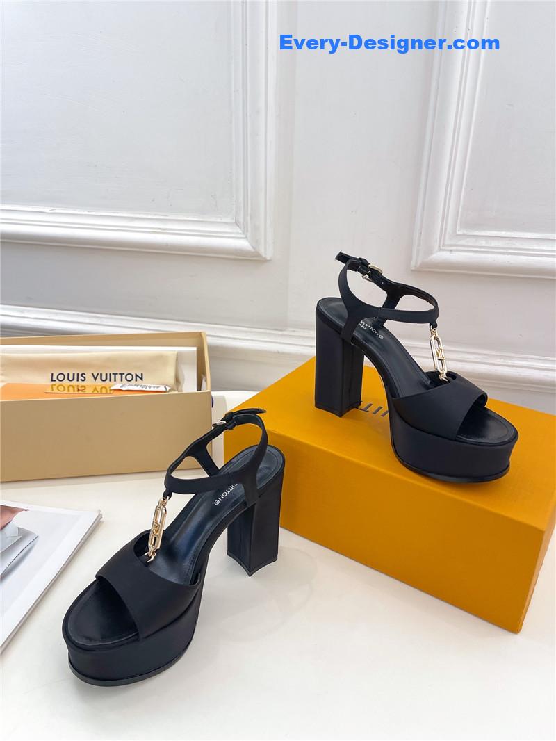 l0vis Vvtt0n black shake platform sandal