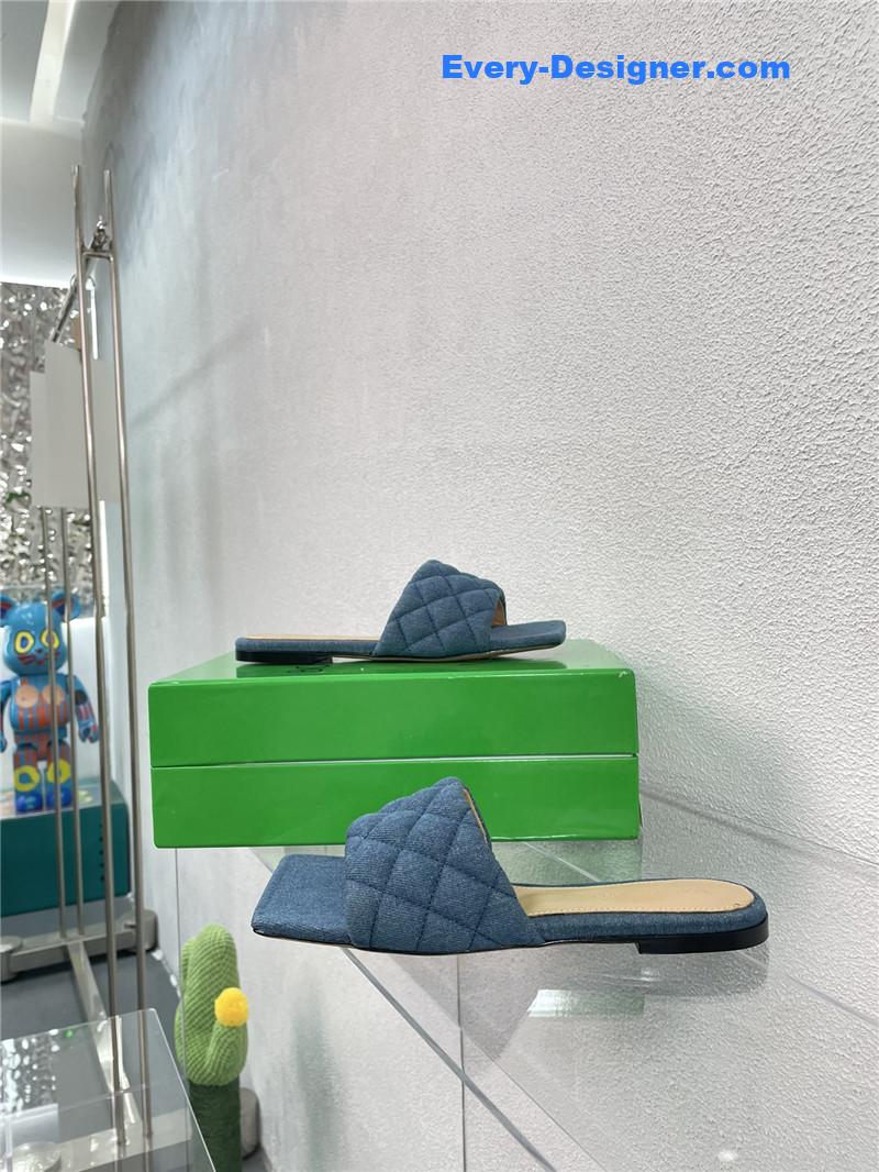 b0tt*ga Ven*ta new wash denim deep mouth slippers