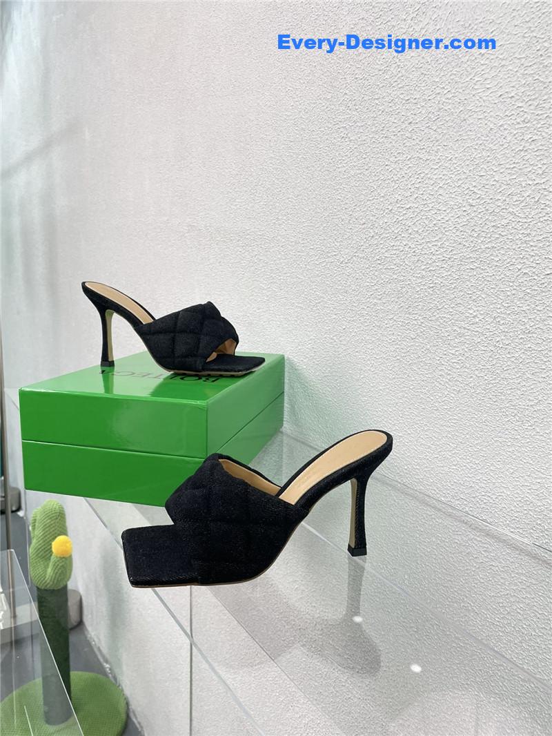 b0tt*ga Ven*ta new wash denim deep mouth slippers