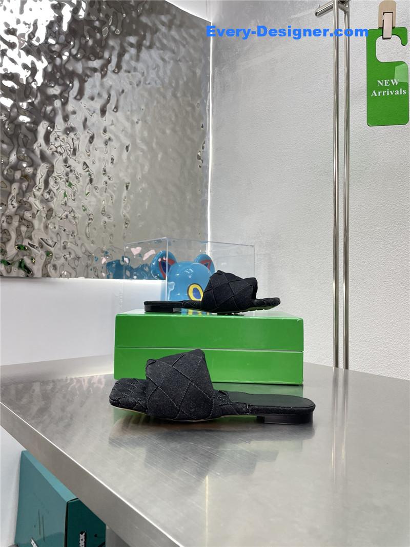 b0tt*ga Ven*ta spring summer flat large woven slippers