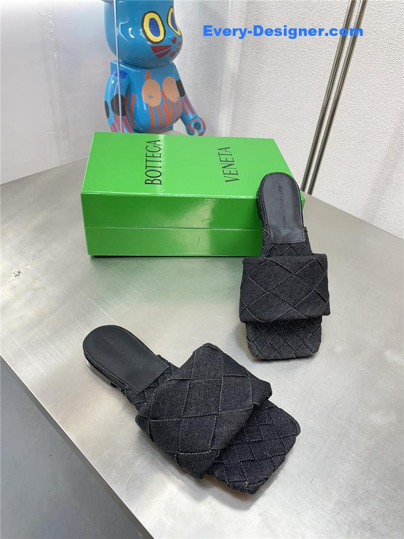 b0tt*ga Ven*ta spring summer flat large woven slippers