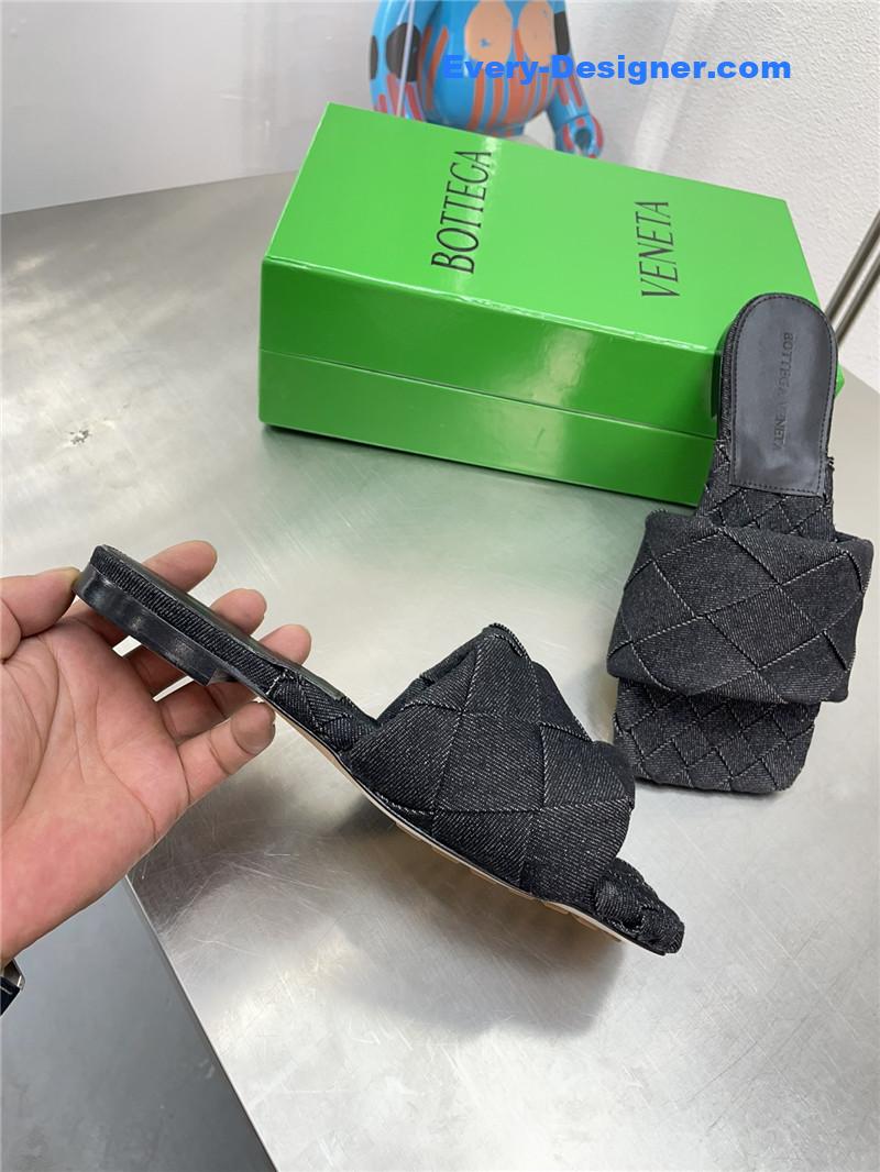 b0tt*ga Ven*ta spring summer flat large woven slippers