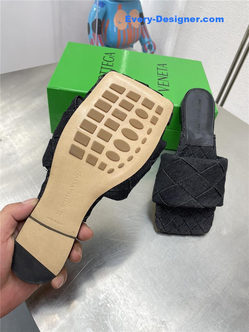 b0tt*ga Ven*ta spring summer flat large woven slippers