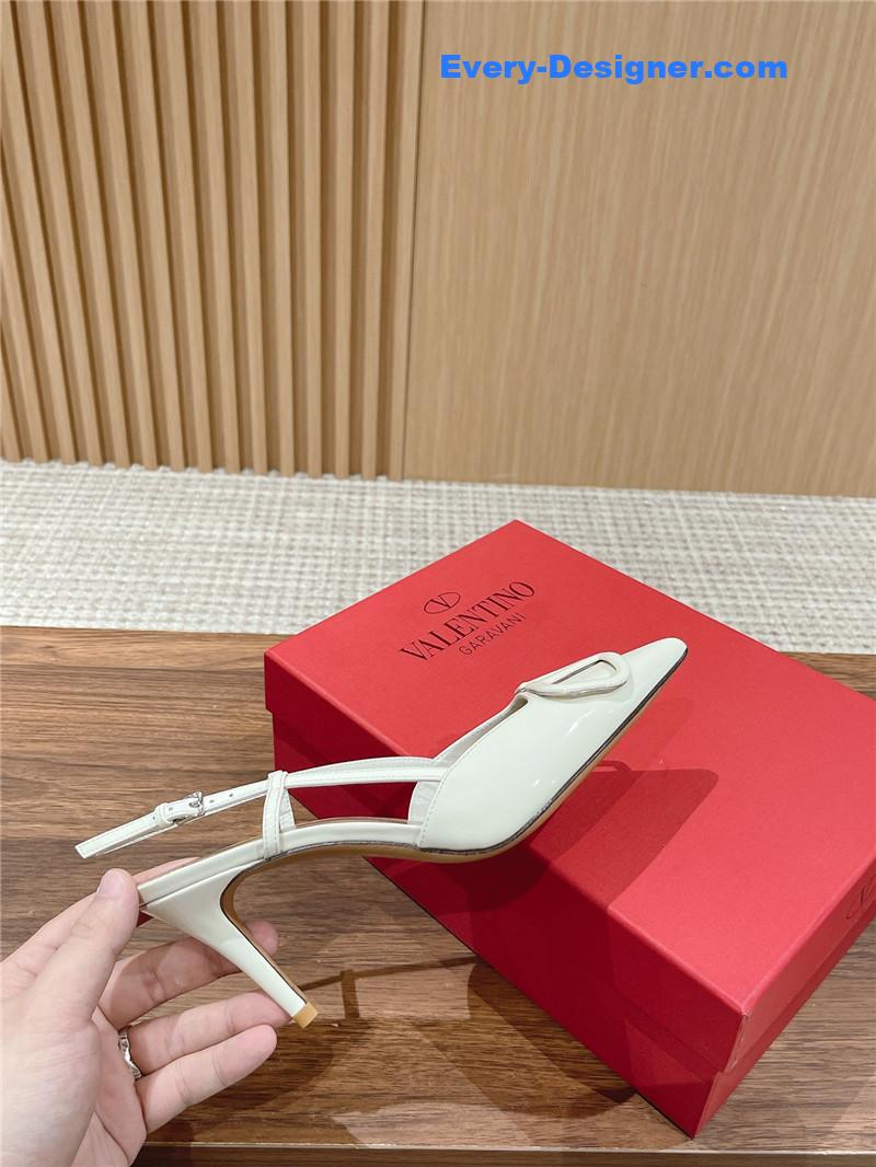 Va1e*ntin0 v buckle kitten heel sandals