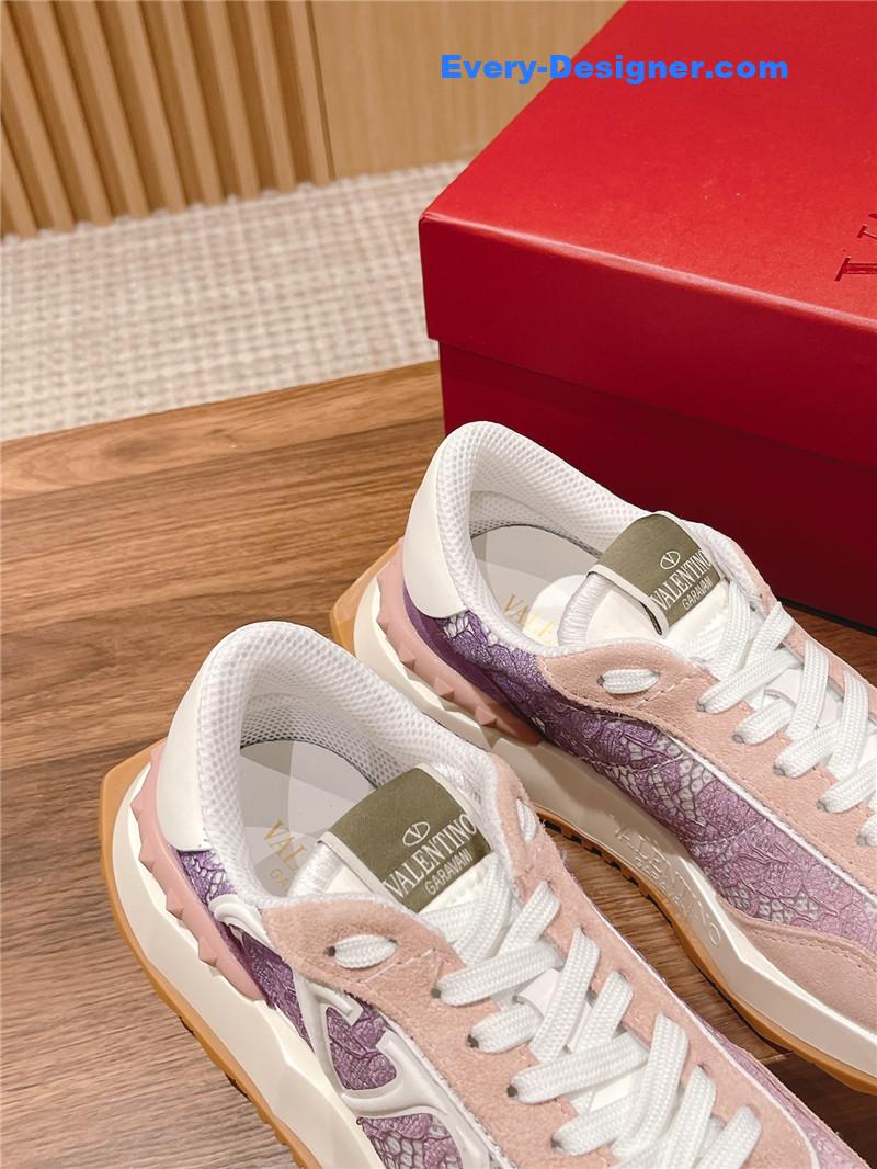 Va1e*ntin0 brand new logo letter lace sneakers