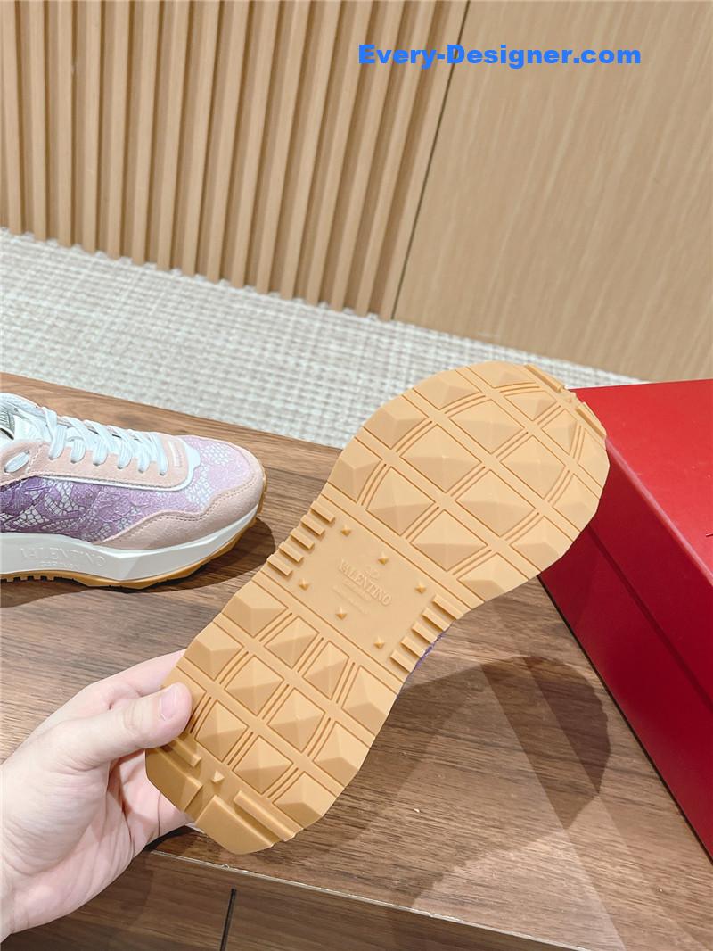 Va1e*ntin0 brand new logo letter lace sneakers