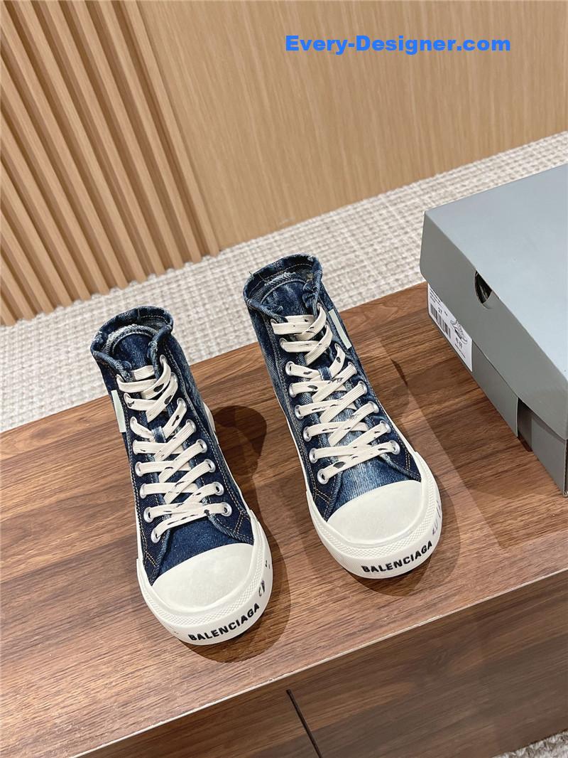 Ba1en*iaga couple’s espadrilles