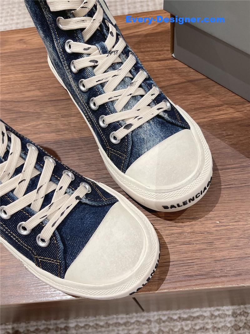 Ba1en*iaga couple’s espadrilles