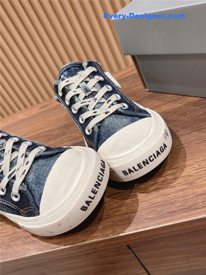 Ba1en*iaga couple’s espadrilles