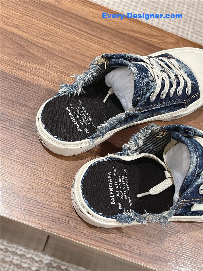 Ba1en*iaga couple’s espadrilles