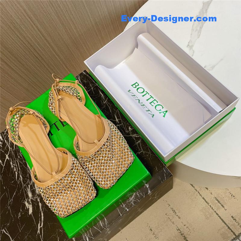 b0tt*ga ven*ta D1am0nd mesh sandals