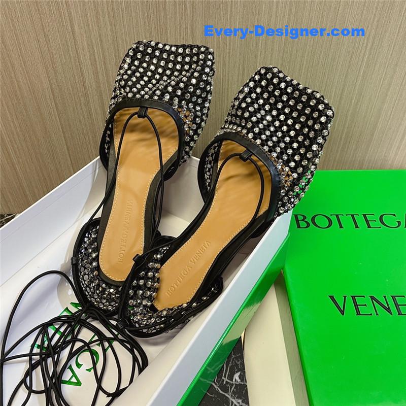 b0tt*ga ven*ta D1am0nd mesh sandals