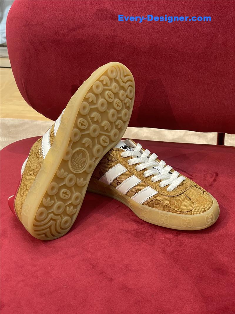 Gvc*1 retro moral training shoes