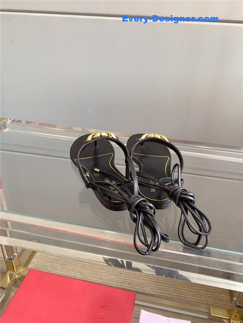 Va1e*ntin0 new strappy flat sandals