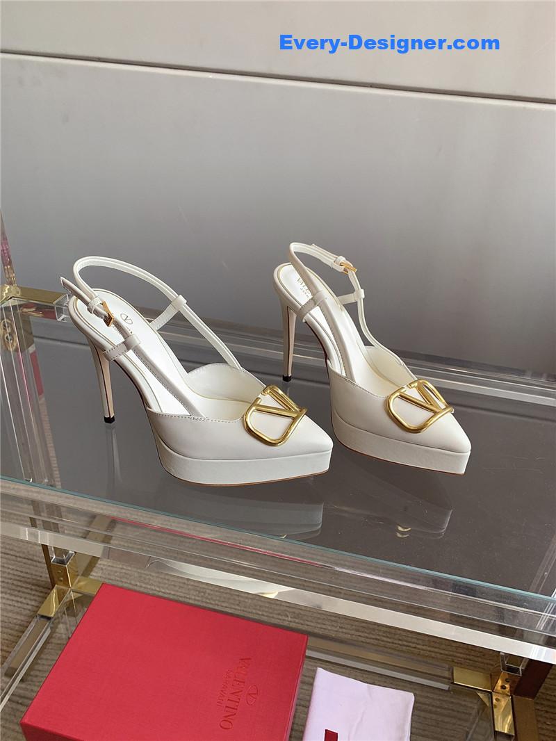 Va1e*ntin0 new sky high heels