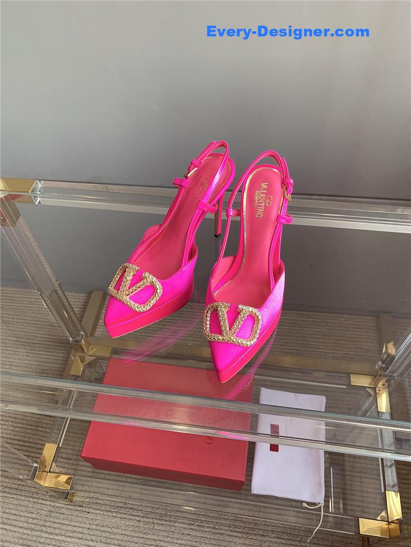 Va1e*ntin0 new sky high heels