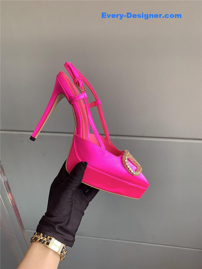 Va1e*ntin0 new sky high heels