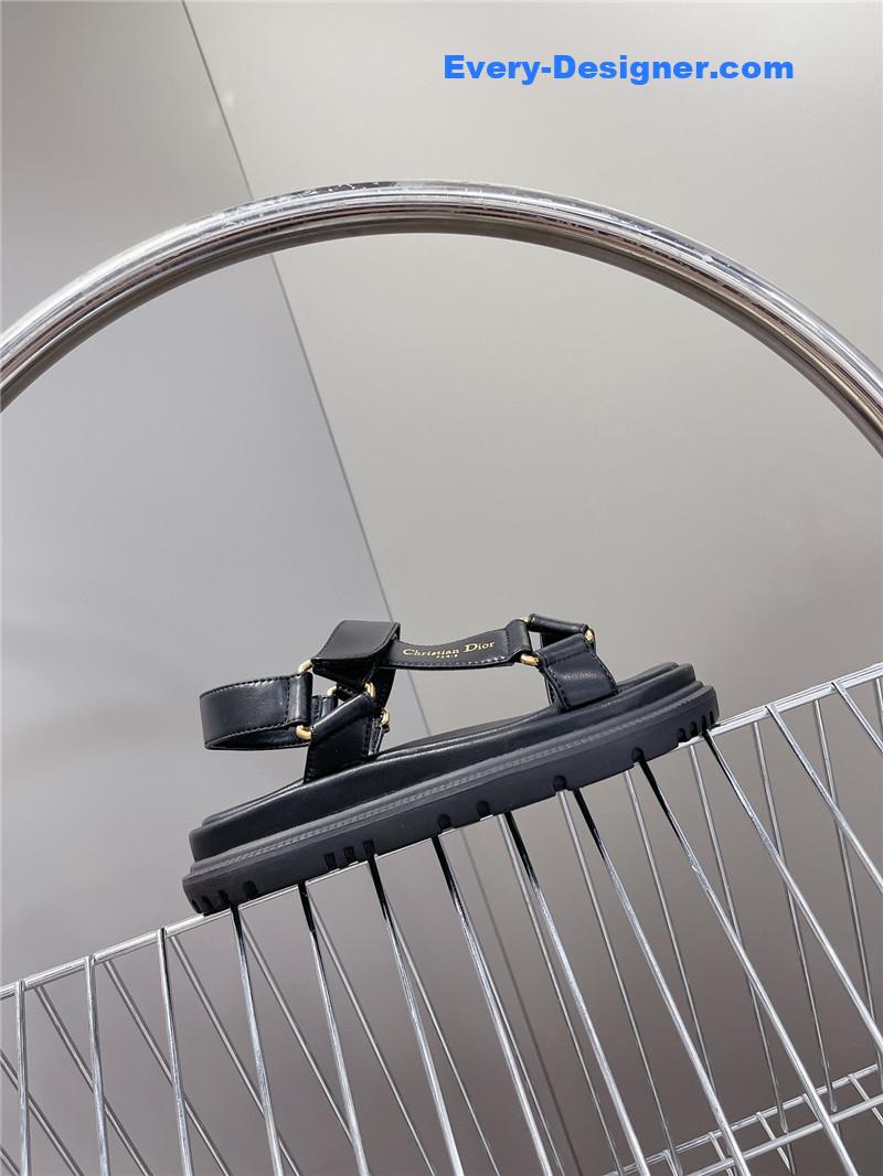 D10r new velcro sandals