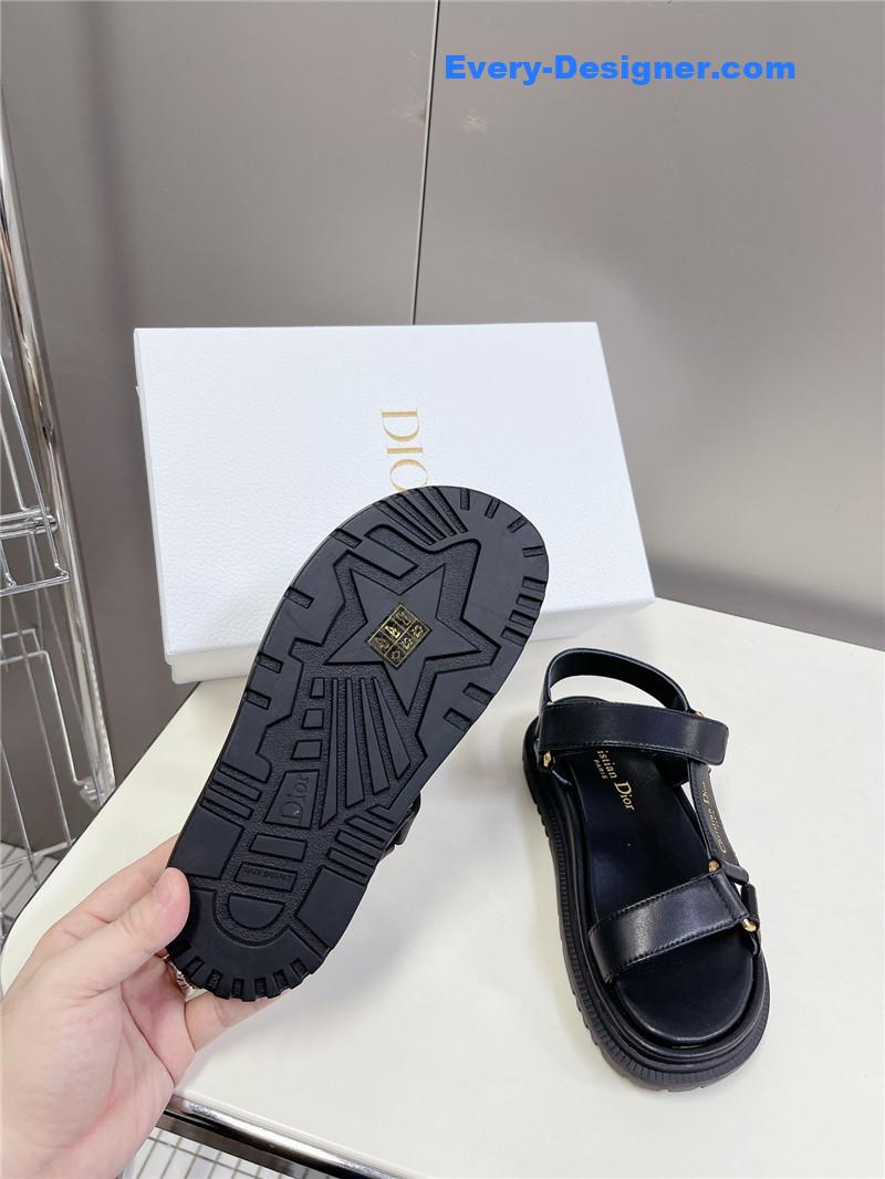 D10r new velcro sandals