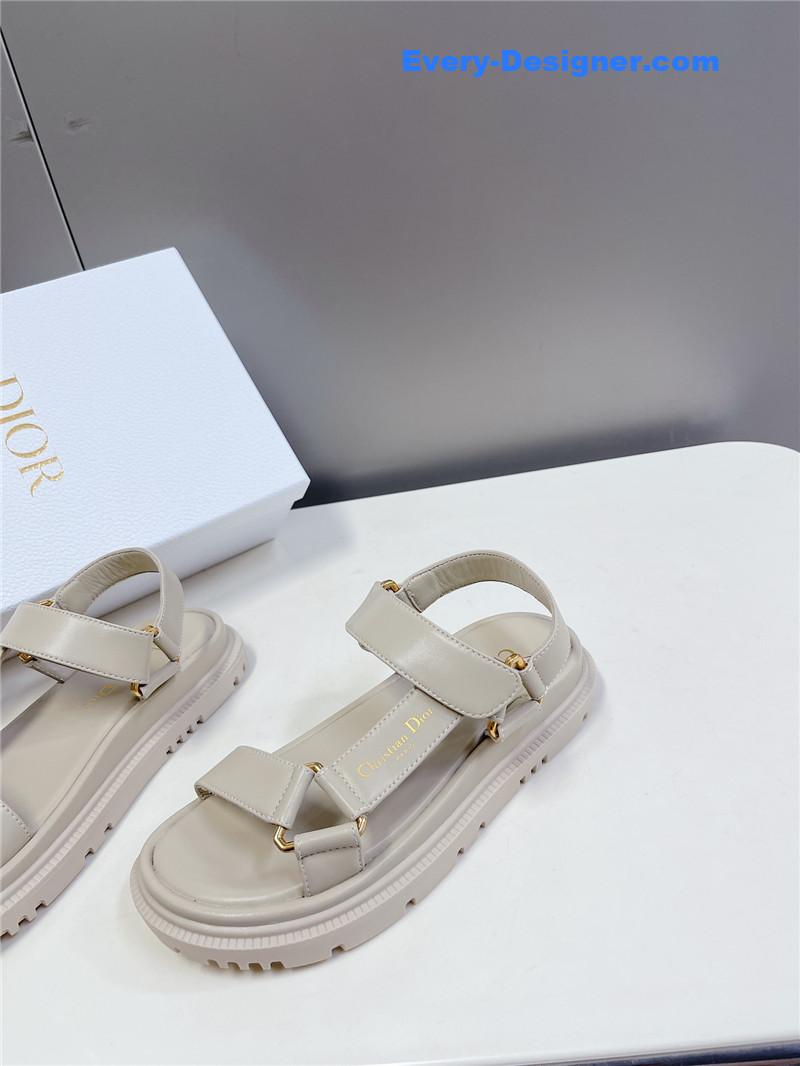 D10r new velcro sandals