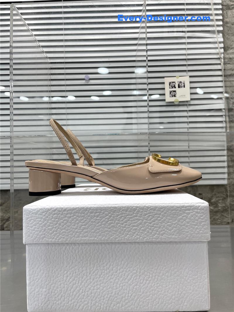 D10r new baotou chunky heel sandals