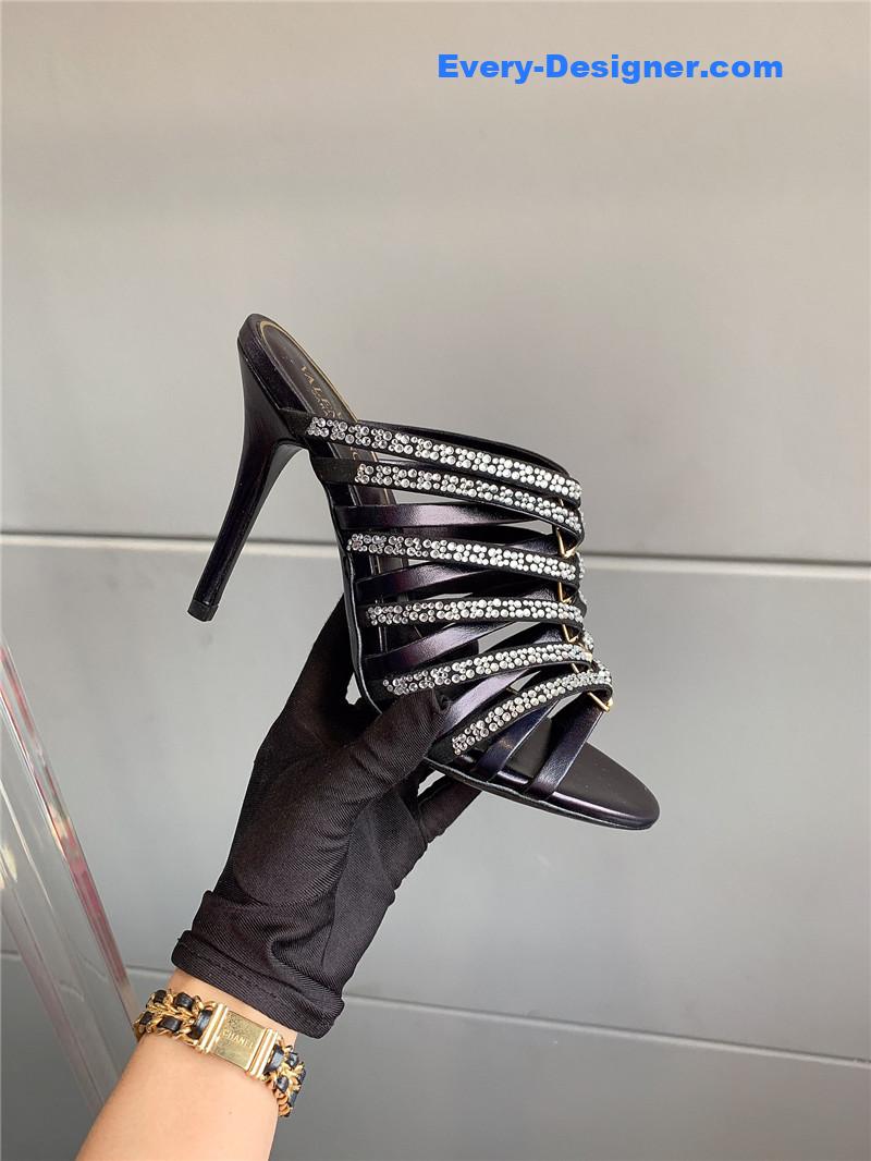 Va1e*ntin0 summer new high heel slippers