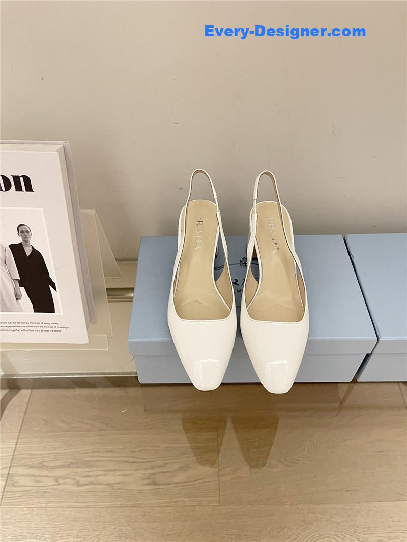 Pra*a new vintage mid heel sandals