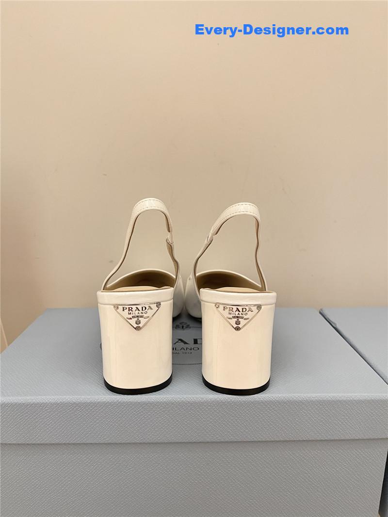 Pra*a new vintage mid heel sandals