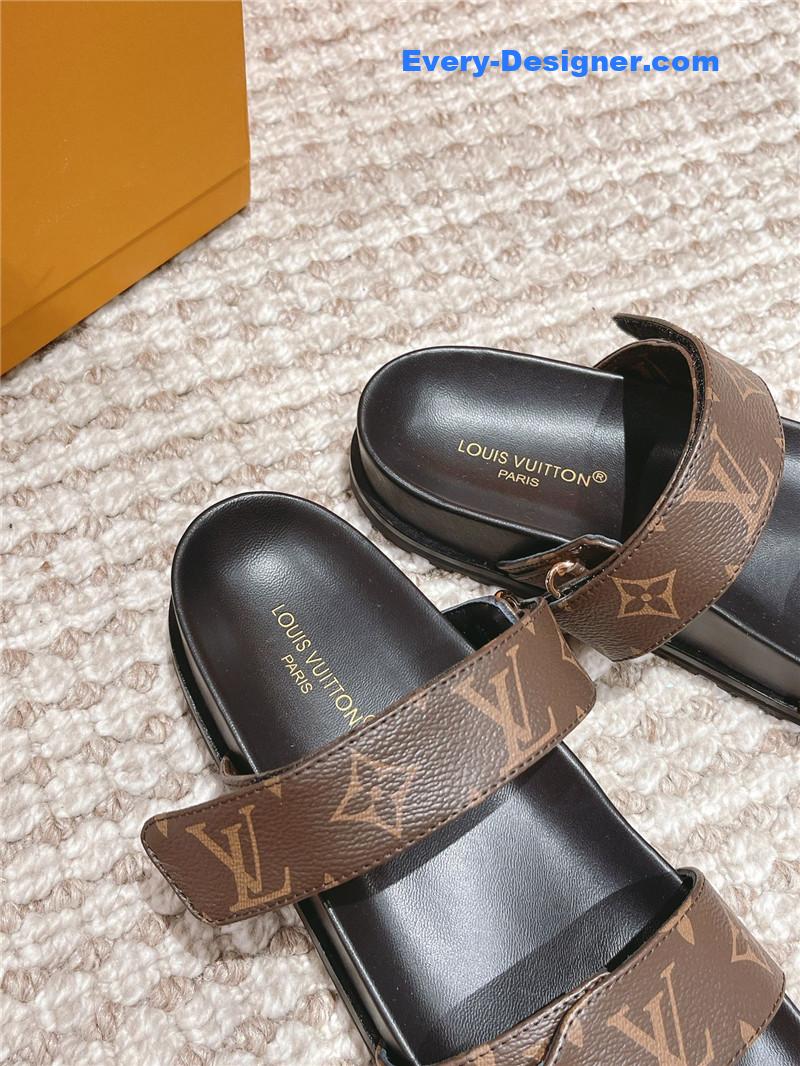 l0vis Vvtt0n lv new embossed sandals and slippers