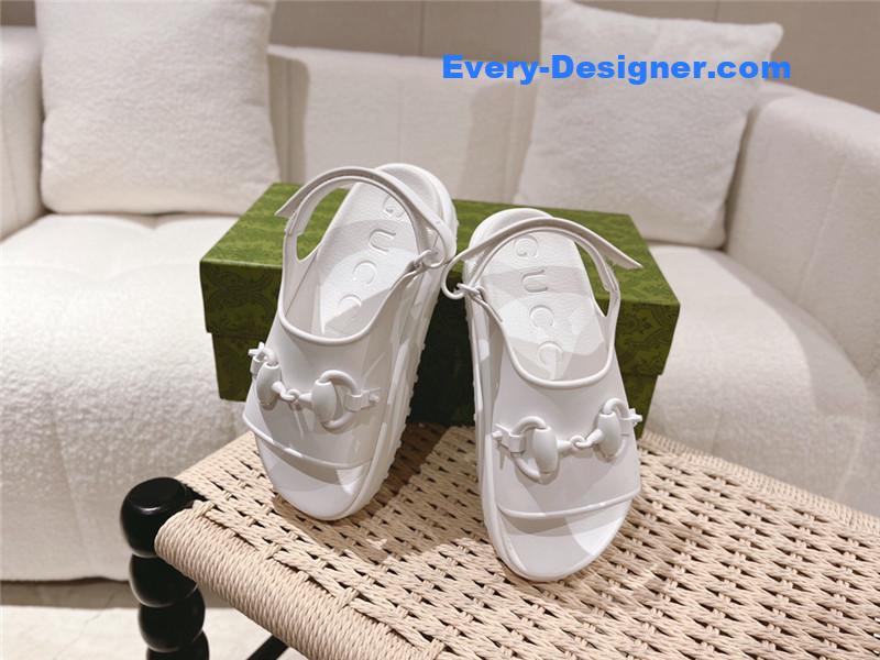 Gvc*1 buckle platform loafer