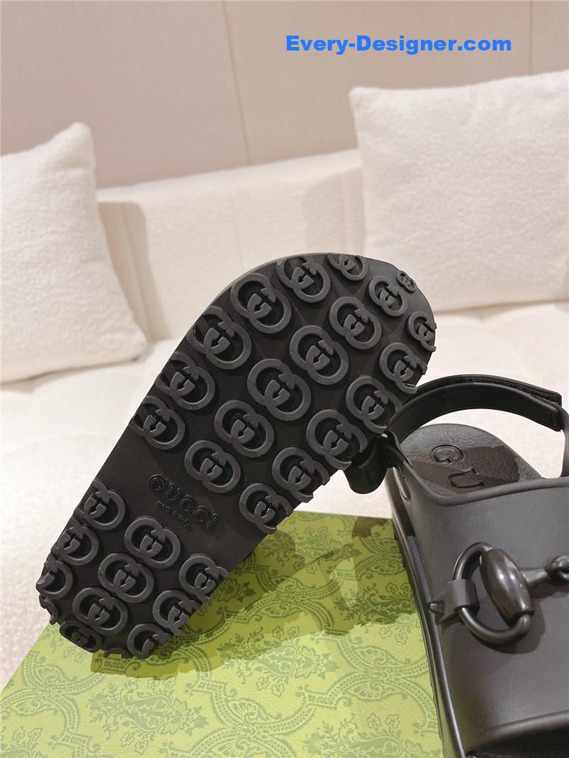 Gvc*1 buckle platform loafer