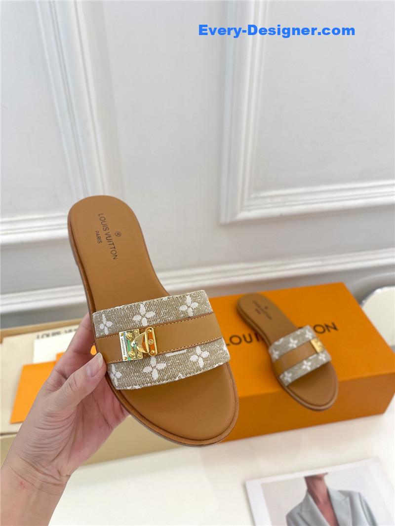 l0vis Vvtt0n lv spring and summer new metal buckle slippers
