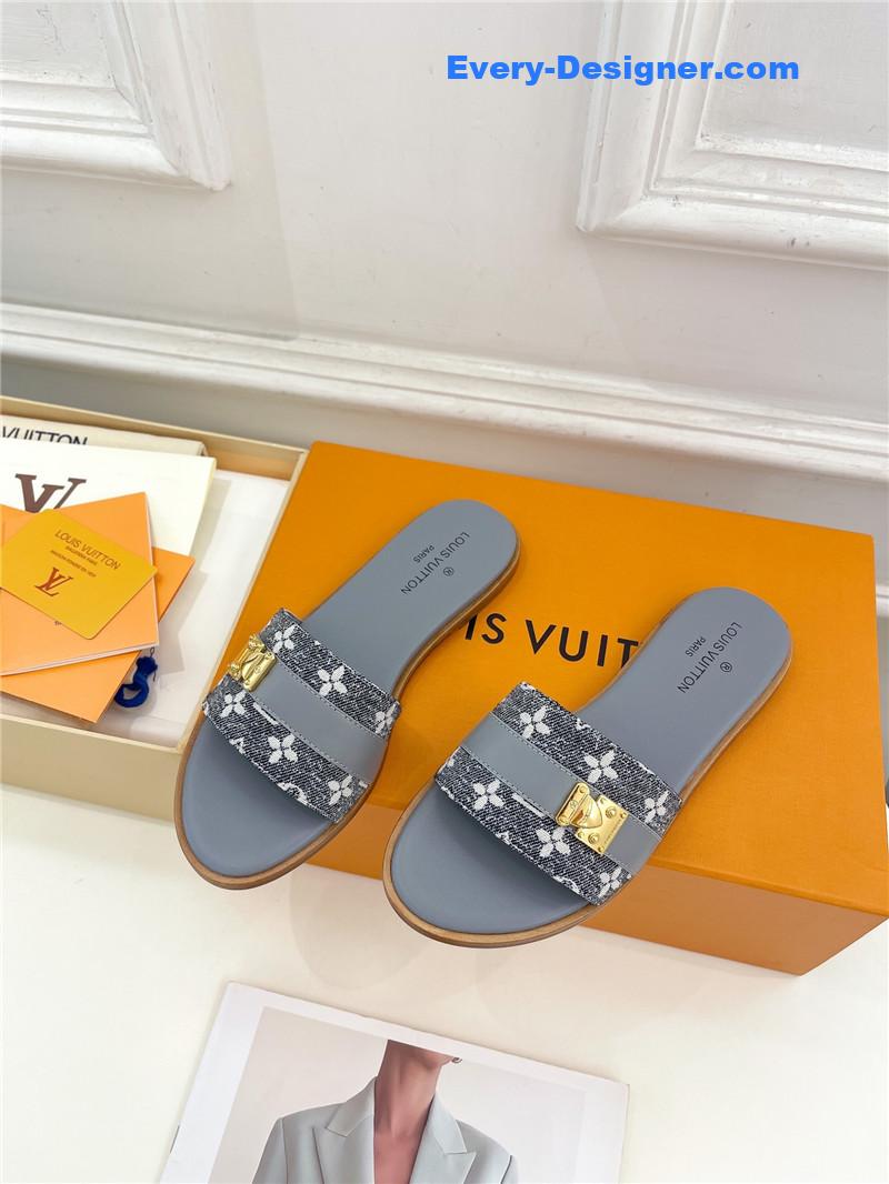 l0vis Vvtt0n lv spring and summer new metal buckle slippers