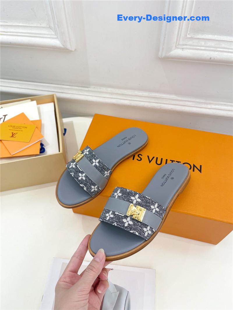 l0vis Vvtt0n lv spring and summer new metal buckle slippers