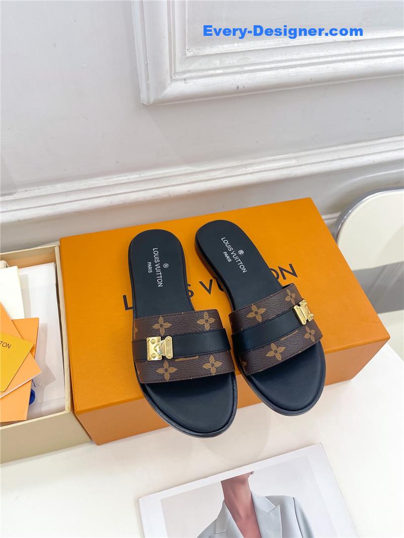 l0vis Vvtt0n lv spring and summer new metal buckle slippers