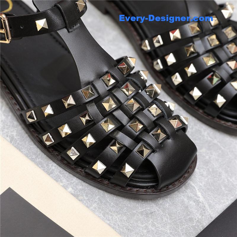 Va1e*ntin0 vintage baotou hollow roman women’s shoes