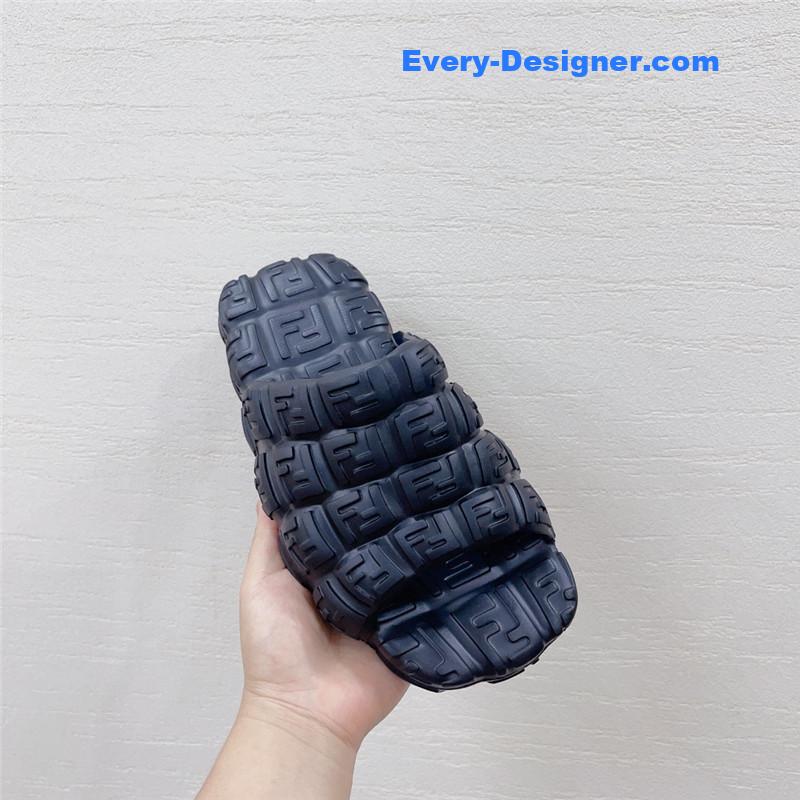 F**di environmentally friendly rubber couple slippers