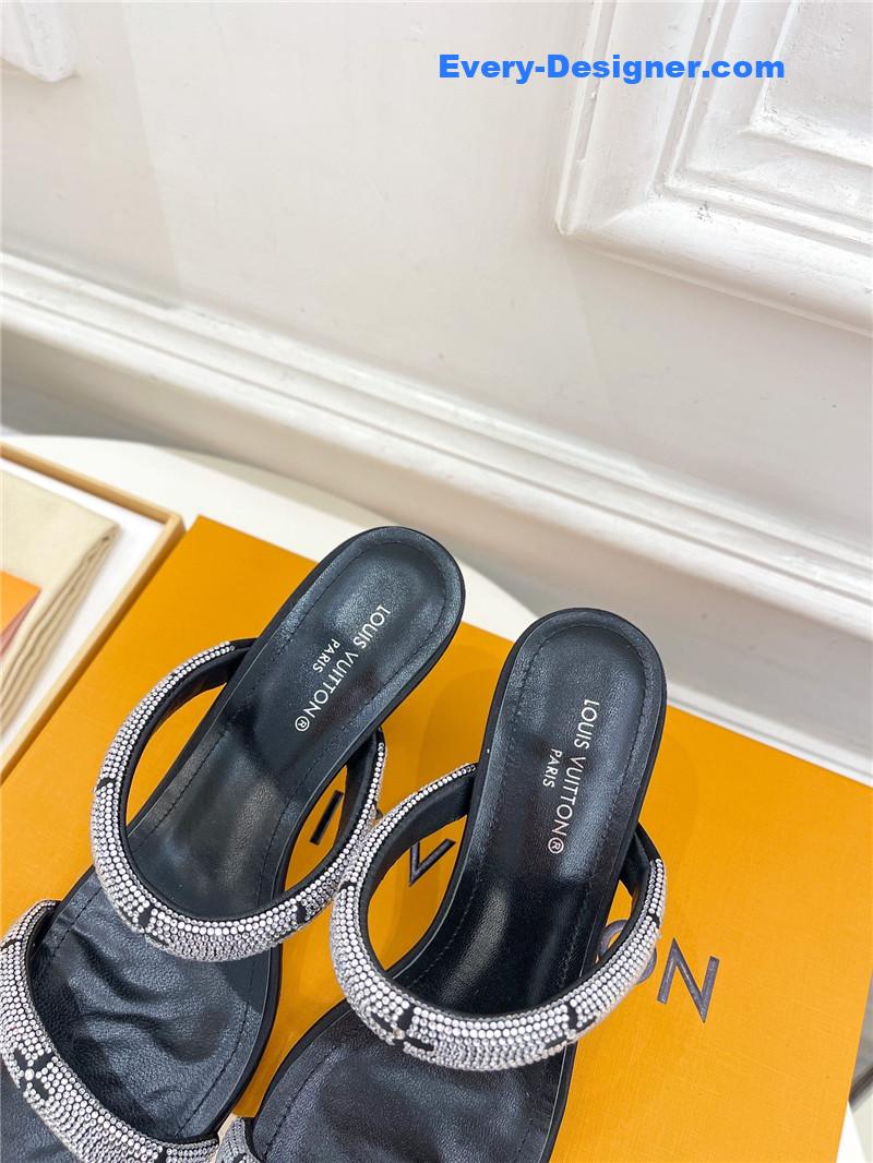 l0vis vvtt0n lv square toe hot D1am0nd high-heeled slippers