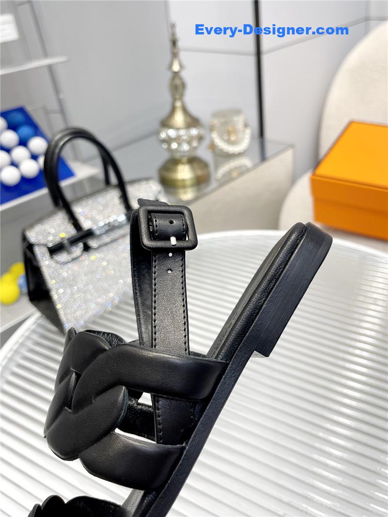 H**me5 pig nose sandals