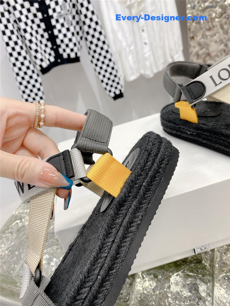 L0ew* new straw platform color block sandals