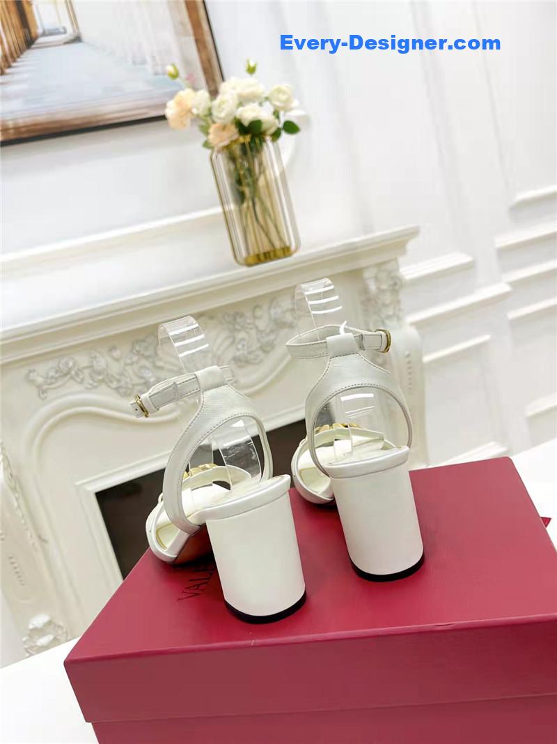 Va1e*ntin0 new women’s sandals