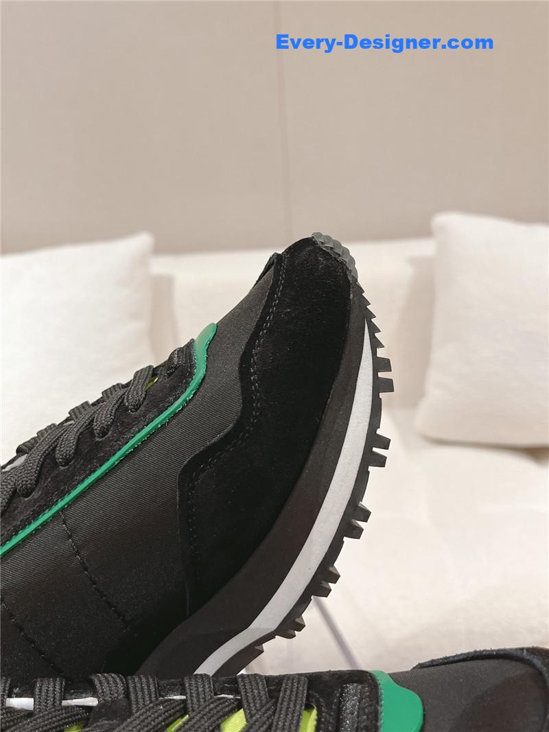 Va1e*ntin0 fashion counter air cushion casual shoes