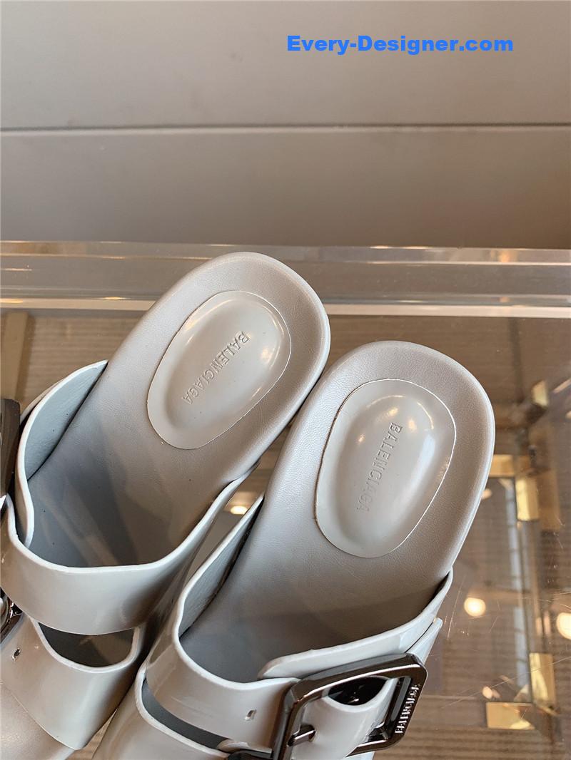 Ba1en*iaga new high-heeled slippers