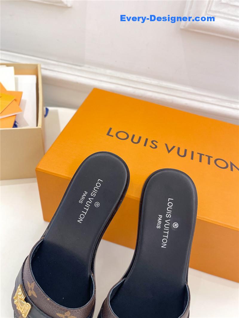 l0vis Vvtt0n lv metal buckle slippers