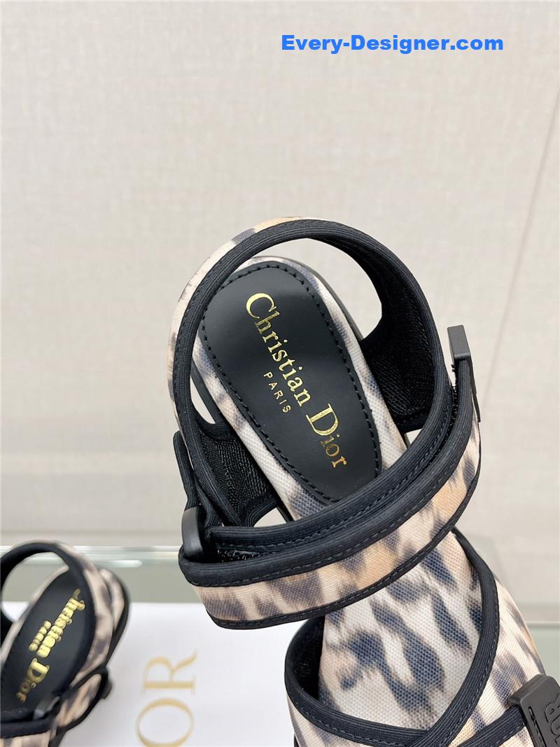 D10r leopard print velcro sandals