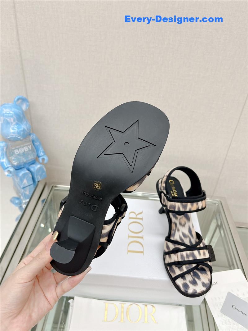 D10r leopard print velcro sandals