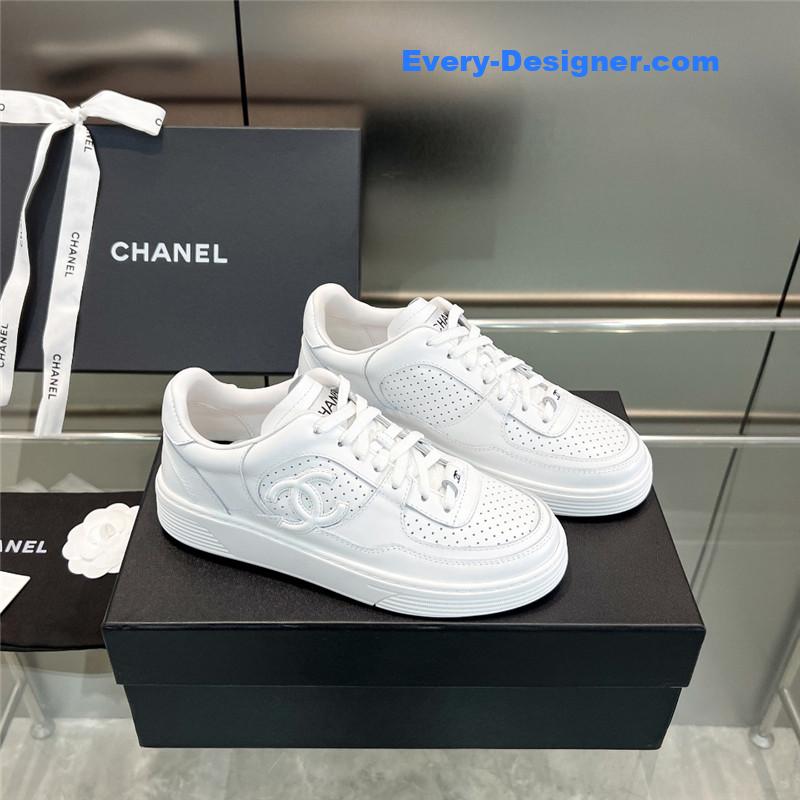 Chanel new full leather panda color casual sneakers