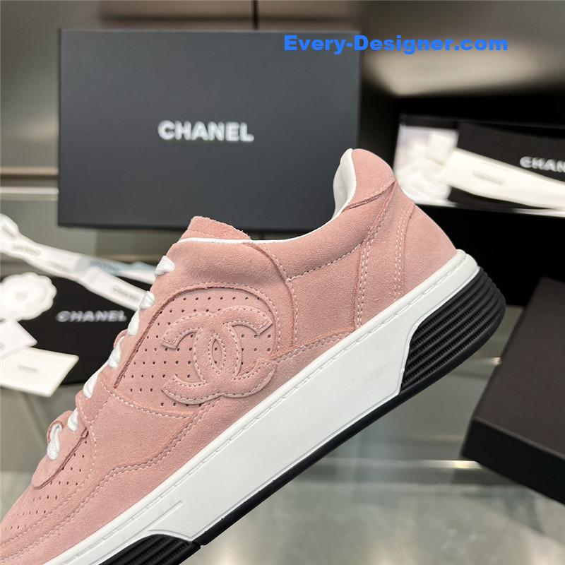Chanel new full leather panda color casual sneakers