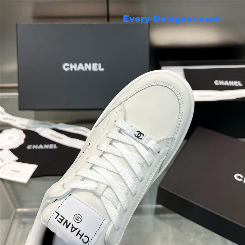 Chanel new full leather panda color casual sneakers