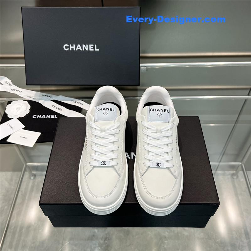 Chanel new full leather panda color casual sneakers